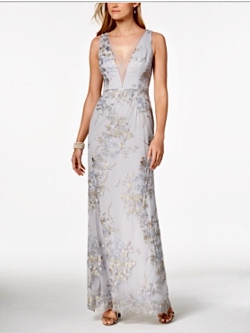 GORGEOUS NWT 🌟🌟 Embroidered Silver Gray Long Gown with Scalloped Hem 💫